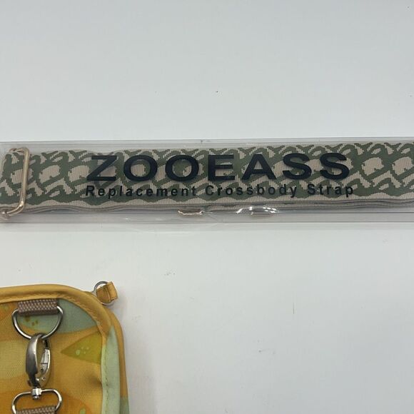 PO CAMPO Yellow Six Corners Wristlet Bicycle Stroller Clip Bag - Picture 6 of 6